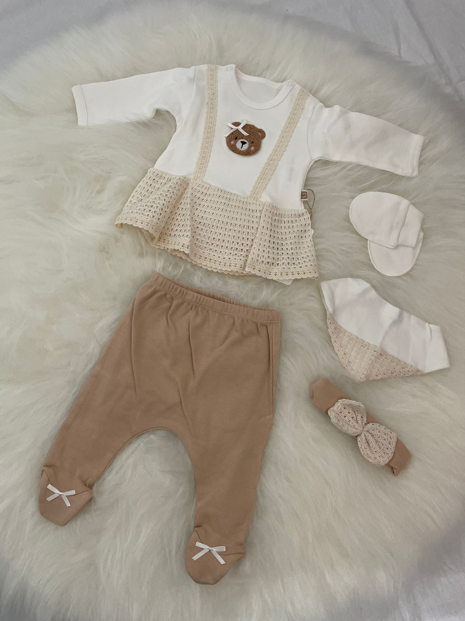 Kız Bebek Tatlı Ayı Desenli, Dantel Detaylı 5'li Hastane Çıkışı Takımı Yenidoğan Bebek 0-3 Ay